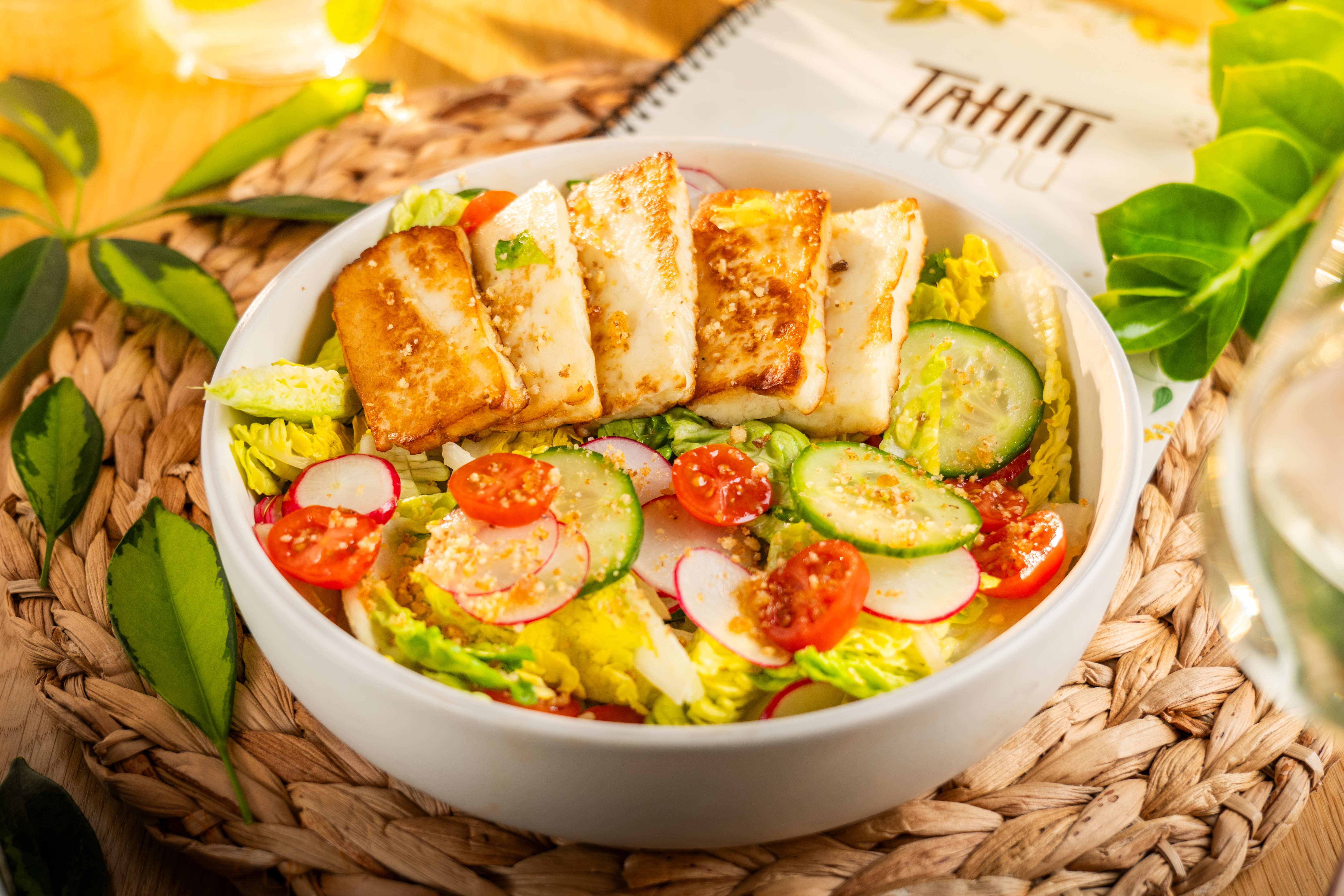 Halloumi šalát s grilovaným syrom